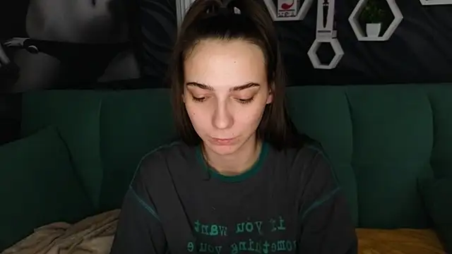 Snapshot of annabishop chatting on 02-17-25, 11:44 annabishop online show from 02-17-25, 11:44