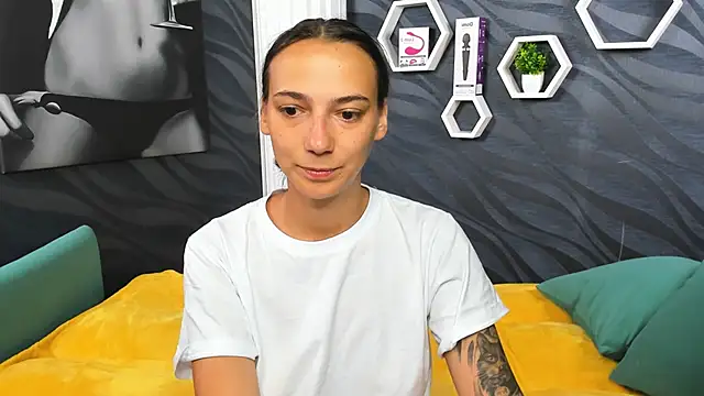 Snapshot of annabishop chatting on 03-21-25, 03:12 annabishop online show from 03-21-25, 03:12