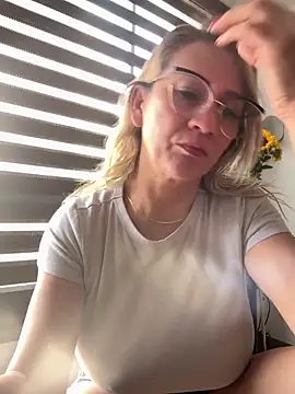 AtheneaRusell online show from 12-19-25, 07:10