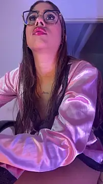 Snapshot of _Devika chatting on 04-11-26, 01:43 Devika online show from 04-11-26, 01:43