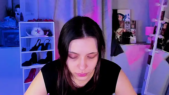 Snapshot of Sahara_Shields chatting on 02-25-26, 09:08 Sahara Shields online show from 02-25-26, 09:08