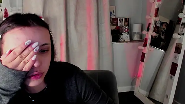 Snapshot of Sahara_Shields chatting on 03-03-26, 09:04 Sahara Shields online show from 03-03-26, 09:04