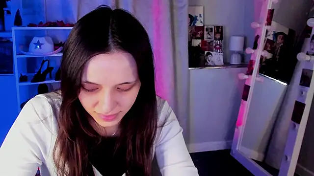 Snapshot of Sahara_Shields chatting on 03-04-26, 09:59 Sahara Shields online show from 03-04-26, 09:59