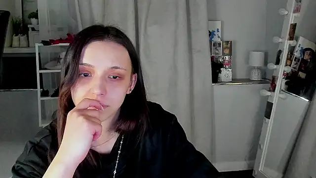 Snapshot of Sahara_Shields chatting on 03-28-26, 09:20 Sahara Shields online show from 03-28-26, 09:20