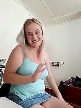 Vintasia online show from 12-22-25, 11:18