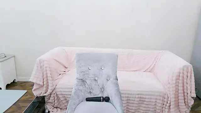 Snapshot of vnhfds chatting on 02-04-25, 11:27 vnhfds online show from 02-04-25, 11:27