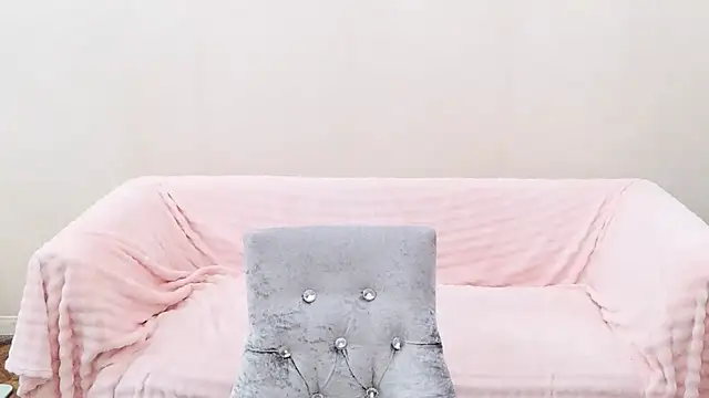 Snapshot of vnhfds chatting on 02-08-25, 12:50 vnhfds online show from 02-08-25, 12:50