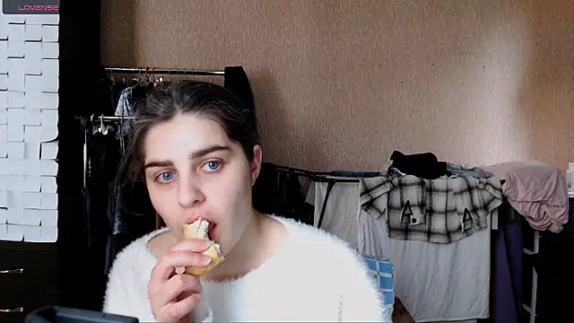  Roselina  online show from 03-16-26, 11:47