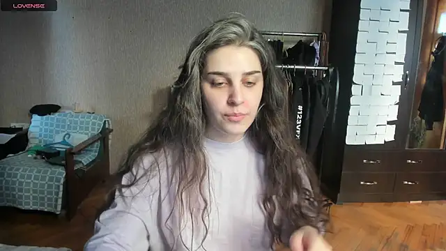 Snapshot of _Roselina_ chatting on 06-29-26, 03:34 Roselina online show from 06-29-26, 03:34