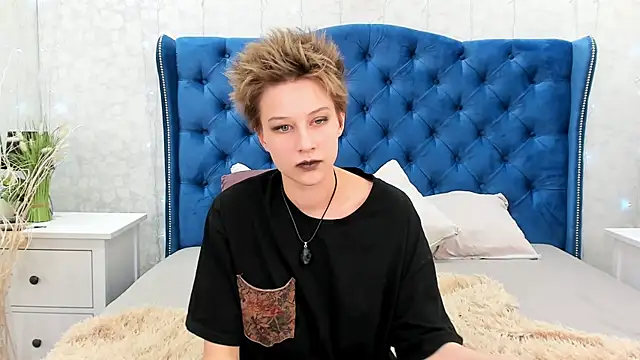 via mayer  online show from 03-14-25, 11:32