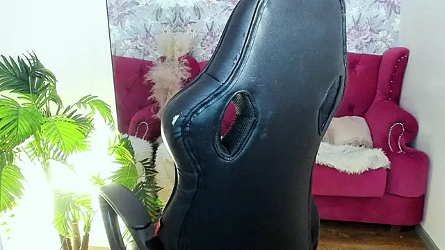 via mayer  online show from 03-19-25, 06:01