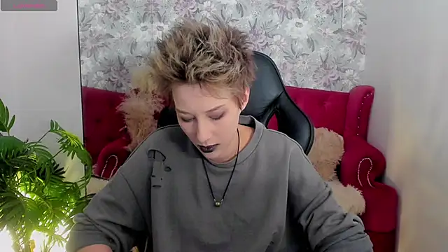 via mayer  online show from 03-20-25, 11:45