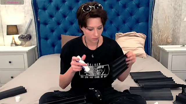 via mayer  online show from 11-10-25, 03:22