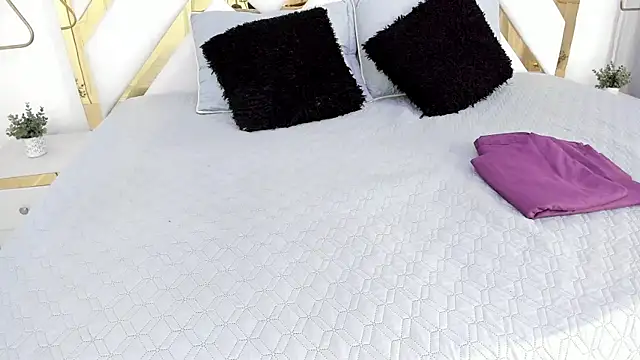 Christal Golden online show from 02-23-25, 01:24