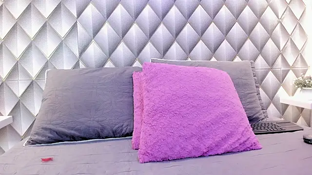 Christal Golden online show from 02-27-25, 06:42