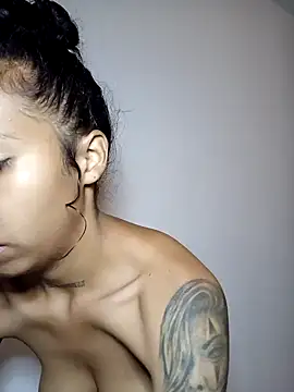 Miss sparkle00 online show from 02-03-25, 05:29