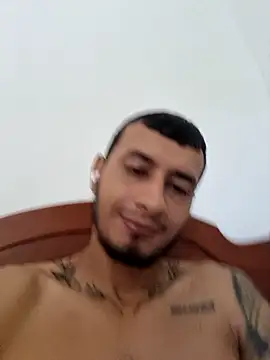 Snapshot of DrakeVega chatting on 02-02-25, 01:52 DrakeVega online show from 02-02-25, 01:52