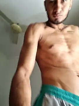 Snapshot of DrakeVega chatting on 02-02-25, 06:20 DrakeVega online show from 02-02-25, 06:20