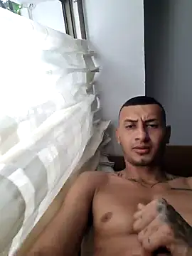 Snapshot of DrakeVega chatting on 02-06-25, 07:18 DrakeVega online show from 02-06-25, 07:18