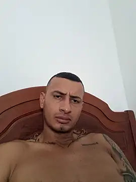 Snapshot of DrakeVega chatting on 02-08-25, 06:44 DrakeVega online show from 02-08-25, 06:44
