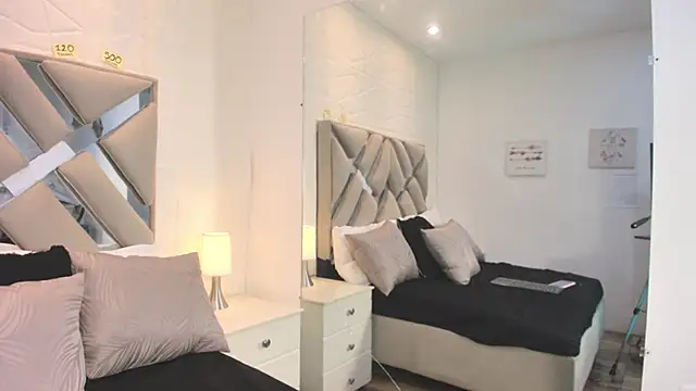 raquell moore online show from 11-25-25, 12:49