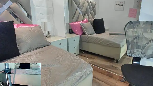 raquell moore online show from 02-06-26, 05:16