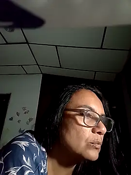 raquell moore online show from 02-18-26, 03:13