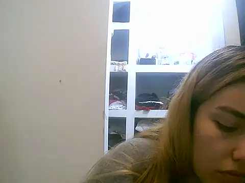 VittoriaTaylor online show from 03-23-26, 05:00