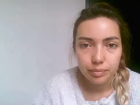 VittoriaTaylor online show from 03-24-26, 03:28