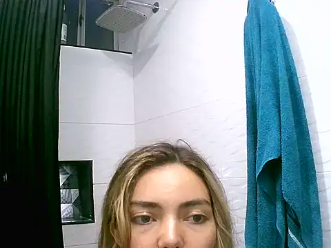 Snapshot of VittoriaTaylor chatting on 04-11-26, 11:20 VittoriaTaylor online show from 04-11-26, 11:20
