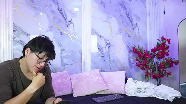 vanilla hot online show from 09-19-25, 07:58