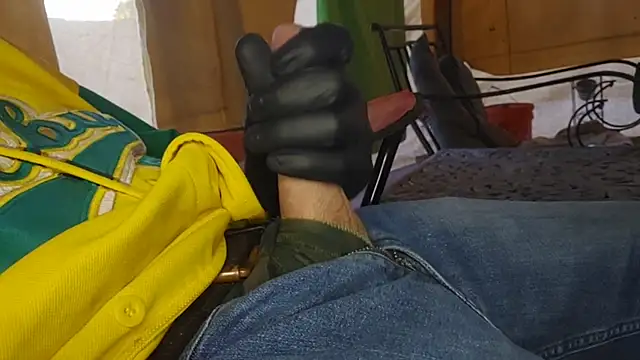 bwcbeat83 online show from 12-04-25, 11:46