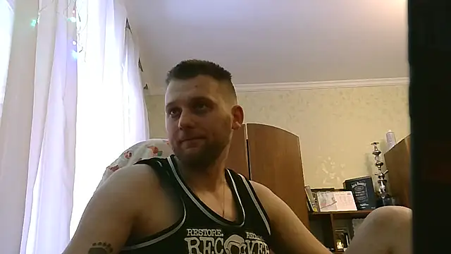 Snapshot of HunterOnBoobs chatting on 02-20-25, 12:36 HunterOnBoobs online show from 02-20-25, 12:36