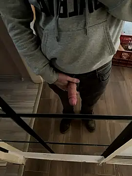 Snapshot of Klaus298 chatting on 01-12-26, 08:08 Klaus298 online show from 01-12-26, 08:08