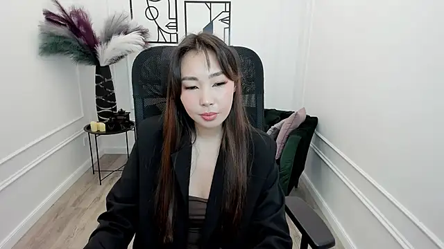 AnnaReyla online show from 11-24-25, 07:24