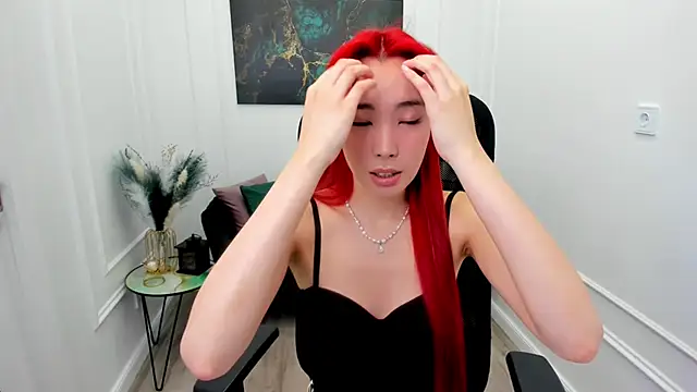 AnnaReyla online show from 06-17-26, 12:07