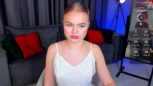 MilaFink online show from 02-10-25, 04:36