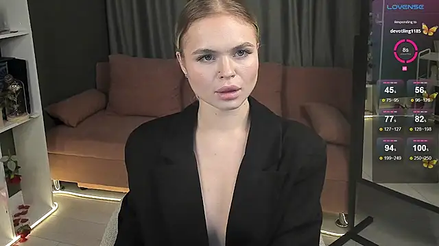 MilaFink online show from 02-24-25, 07:19