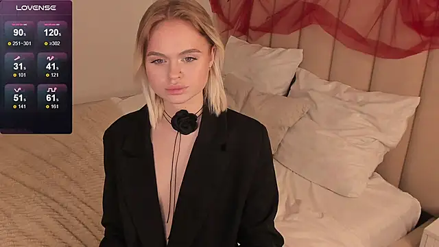 MilaFink online show from 03-08-25, 07:42