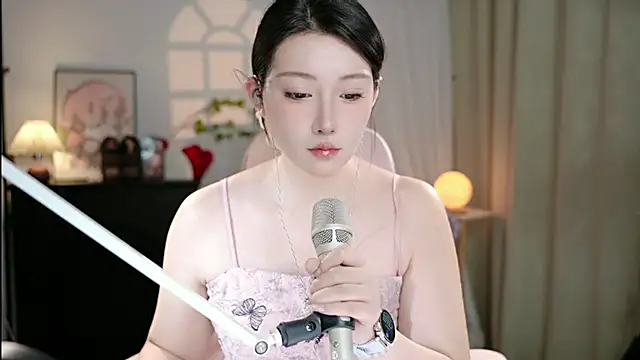 Dou-Dou-er online show from 10-05-25, 07:28