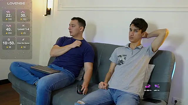 Snapshot of Cum_hunters chatting on 01-20-25, 02:36 Cum hunters online show from 01-20-25, 02:36