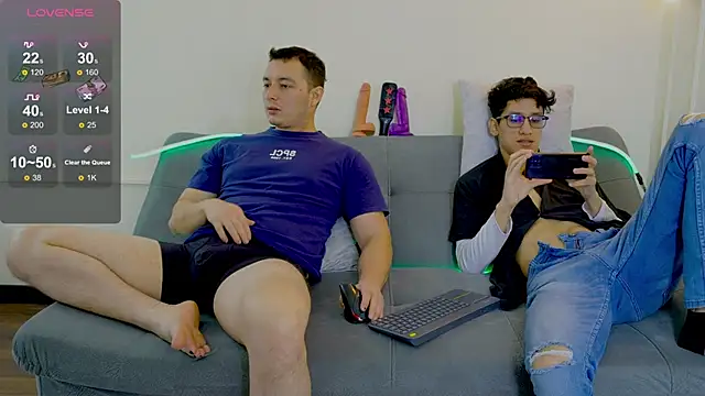 Snapshot of Cum_hunters chatting on 01-31-25, 02:39 Cum hunters online show from 01-31-25, 02:39