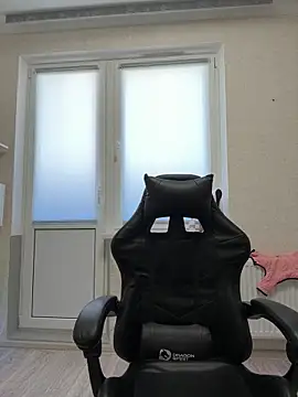 Snapshot of _XxX-XxX_ chatting on 03-19-25, 05:19 XxX-XxX online show from 03-19-25, 05:19