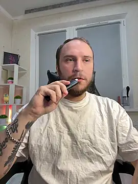 Snapshot of _XxX-XxX_ chatting on 03-20-25, 09:35 XxX-XxX online show from 03-20-25, 09:35
