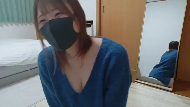 Snapshot of hirohiro_chan chatting on 03-05-26, 12:45 hirohiro chan online show from 03-05-26, 12:45