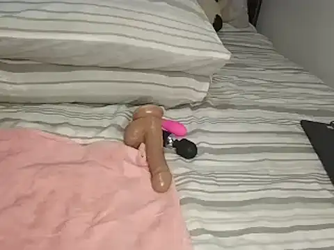 Snapshot of Chandy012 chatting on 10-17-25, 09:50 Chandy012 online show from 10-17-25, 09:50