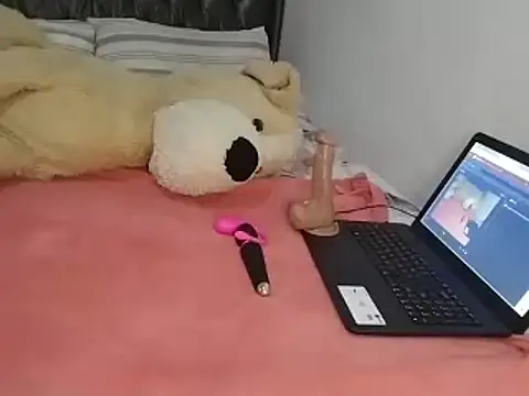 Snapshot of Chandy012 chatting on 01-16-26, 05:11 Chandy012 online show from 01-16-26, 05:11