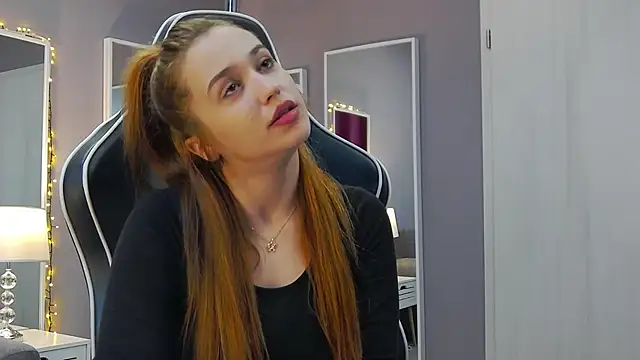 Snapshot of Eva_Lovvia_ chatting on 01-20-25, 09:22 Eva Lovvia  online show from 01-20-25, 09:22