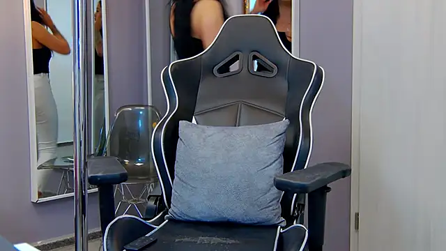 Snapshot of Eva_Lovvia_ chatting on 03-10-25, 10:34 Eva Lovvia  online show from 03-10-25, 10:34