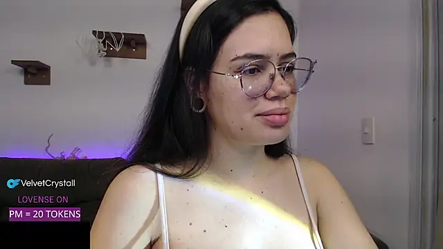 crystalll room online show from 10-08-25, 07:39